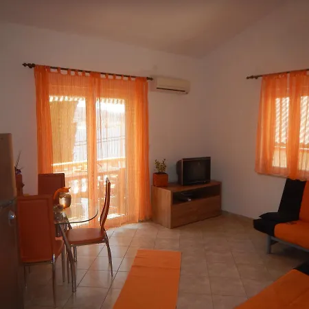 Val's Osljak Apartman Preko
