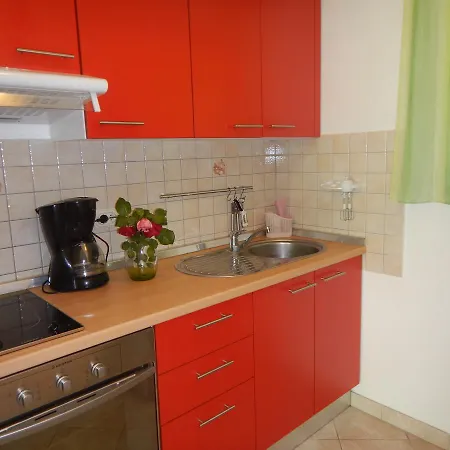Val's Osljak Apartman
